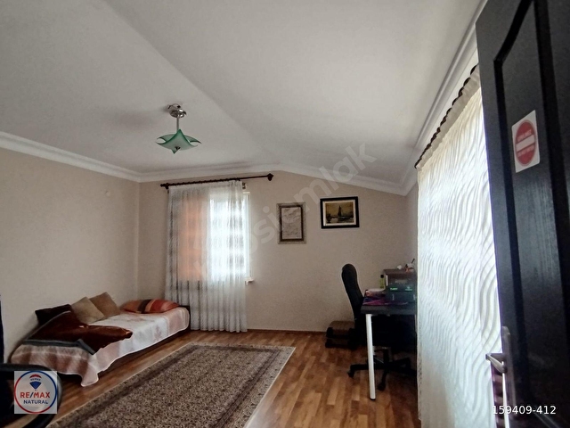 REMAX NATURALDAN GÖLCÜKDE DENİZ MANZARALI SATILIK DUBLEKS 4+1 - Görsel 22