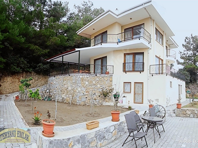 MUĞLA ORTACA SARİGERMEDE SATILIK DENİZ MANZARALI VİLLA