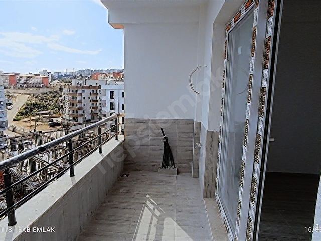 EKBDEN TAŞUCU MERKEZDE OTOPARKLI SİTE İÇİNDE FIRSAT 1+1 DAİRE - Görsel 4