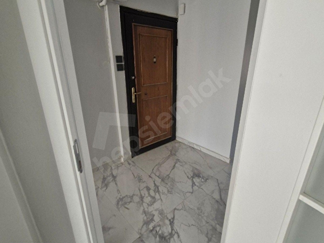 Karşıyaka Goncalar Mahallesin de Doğalgazlı Kiralık Daire - Görsel 11