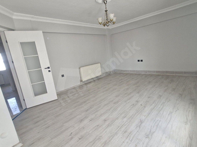Karşıyaka Goncalar Mahallesin de Doğalgazlı Kiralık Daire - Görsel 16