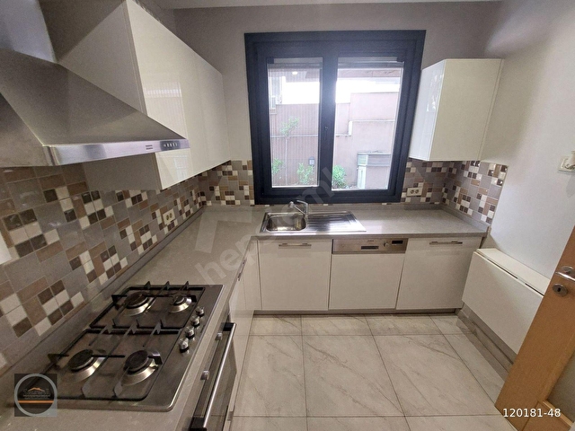 Selamiçeşme Bağdat Cad.Konut ve İş yerine Uygun Satılık 3+1Daire - Görsel 11