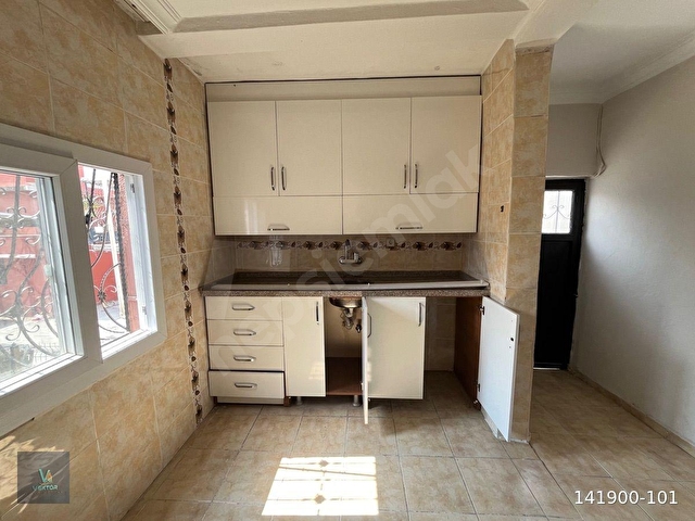 YÜREĞİR CUMHURİYET MAHALLESİ 2+1 AÇIK MUTFAK KİRALIK DAİRE