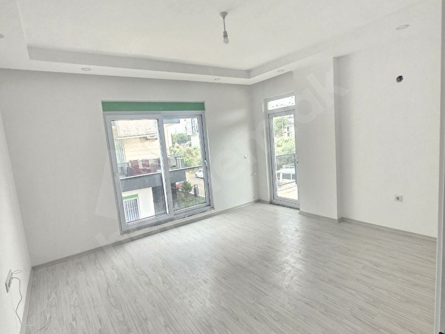AYDOĞMUŞTA TAKASA AÇIK 2+1 SIFIR HAVUZLU KATTA DAİRE - Görsel 6
