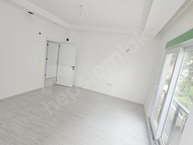 AYDOĞMUŞTA TAKASA AÇIK 2+1 SIFIR HAVUZLU KATTA DAİRE - Görsel 9
