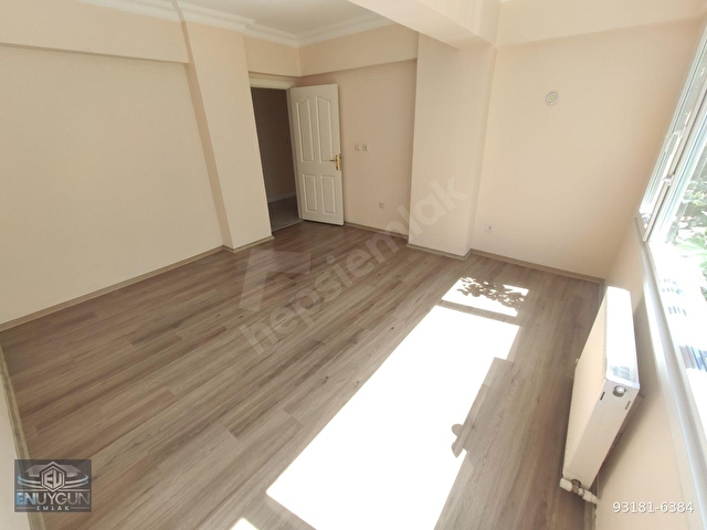 CUMHURİYET MAHALLESİNDE İÇİ YAPILI GENİŞ ARAKAT BALKONLU DAİRE 3+1 - Görsel 9