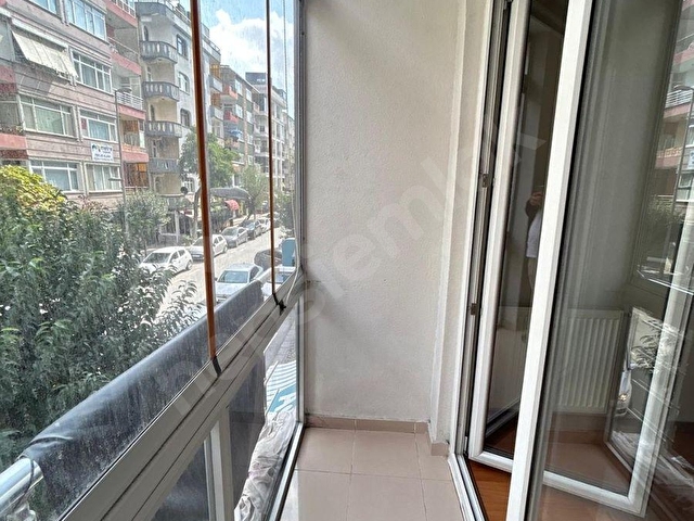 Küçükçekmece Cennet Konaklarında 2+1 Asansörlü 1.Kat - Görsel 11