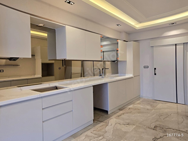BEŞTEPENİN ULTRA GENİŞ 3,5+1 BALKON DAHİL ALTTAN ISITMALI DAİRES - Görsel 3