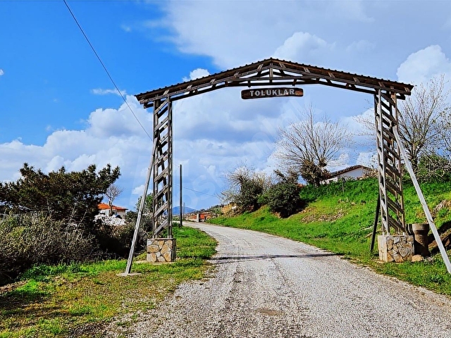 KAZDAĞI ETEKLERİNDE BAYRAMİÇ TOLUKLAR KÖYÜ SATILIK TARLA - Görsel 4