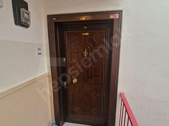 ÜNLÜ EMLAK  Balgat Merkez 3 + 1 Kiralık, kombili, bakımlı üst kat doğu cephe daire - Görsel 2
