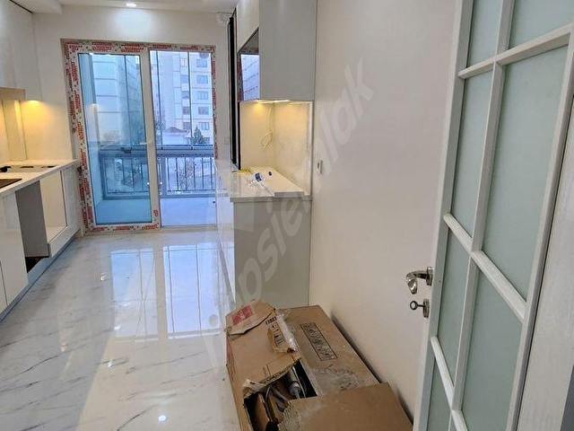 İSTHANBUL EVLERİNDE TAMAMEN YENİLENMİŞ FULL YAPILI SATILIK DAİRE - Görsel 16
