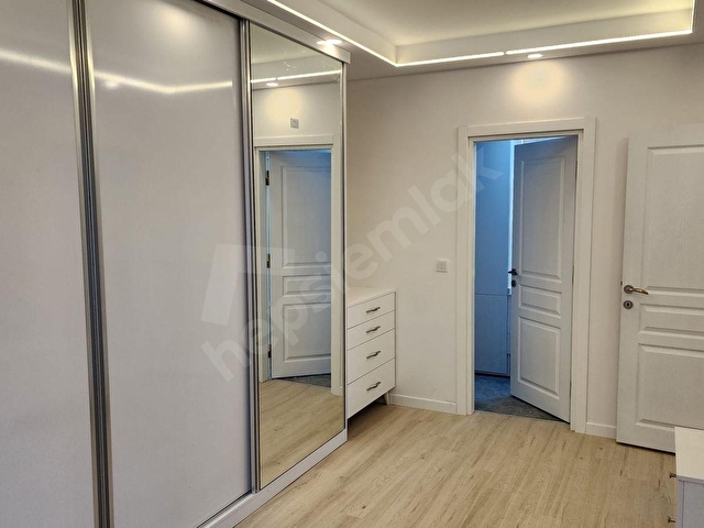 İSTHANBUL EVLERİNDE TAMAMEN YENİLENMİŞ FULL YAPILI SATILIK DAİRE - Görsel 24