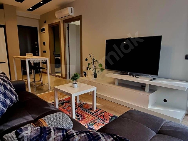 SIFIR EŞYALI LÜKS MERKEZİ KONUMDA 1+1  DAİRE