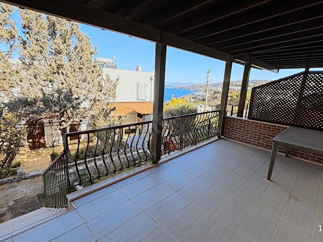 Yalıkavakta Özel Plajlı, Havuzlu Site İçinde 3+1 Yazlık - Görsel 6
