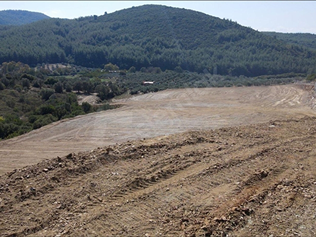 Kuşadası Yeniköyde Satılık 14.600 m2 Tarla - Görsel 5