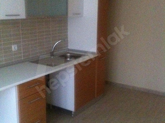 PENDİK KURTKÖY ŞEYHLİ MAHALLESİNDE ÖZGÜN SİTESİNDE GENİŞ DAİRE - Görsel 6