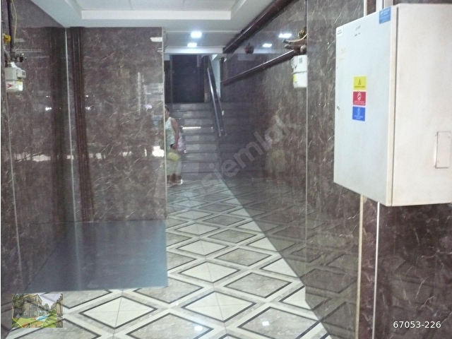 ŞİRİNEVLER  MEYDANDA SATILIK 3 KAT  İŞ YERİ KATI 110 M2 - Görsel 5