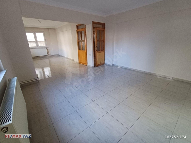 REMAX YAZDAN KUVA-i MİLLİYE MAHALLESİ GENİŞ KİRALIK DAİRE - Görsel 22