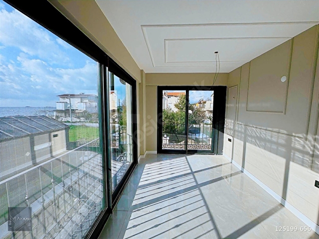 Plaja sahile sıfır muhteşem güzellikteki villamız - Görsel 7