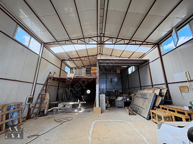 ÇAKIRLARDA TOPLAMDA 450 M2 HAZIR BÖLMELİ LÜX OFİSLİ DEPO DÜKKAN - Görsel 8