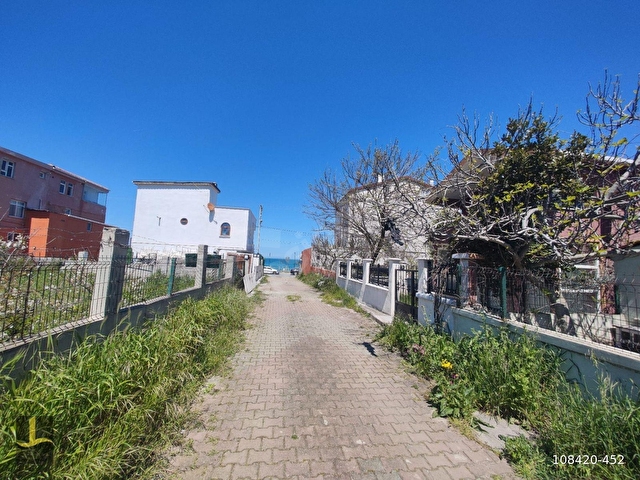 Arnavutköy Karaburunda Sahile Yakın Satılık Villa - Görsel 2