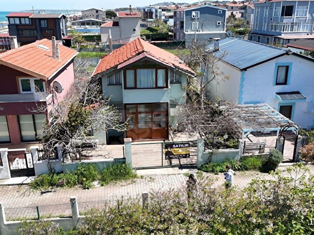 Arnavutköy Karaburunda Sahile Yakın Satılık Villa - Görsel 17