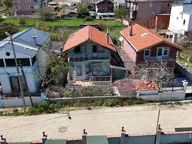 Arnavutköy Karaburunda Sahile Yakın Satılık Villa - Görsel 11