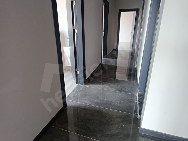 BURHANİYE MAHALLESİNDE GÜZEL 3+1 DAİRE MİZ - Görsel 2