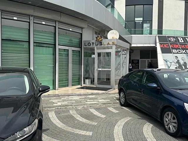 BAHÇECİTY AVM ALTI KURUMSAL KİRACILI SATILIK DÜKKAN - Görsel 2
