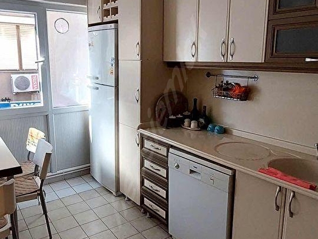 bornova merkezde, eşyalı kiralık daire - Görsel 8