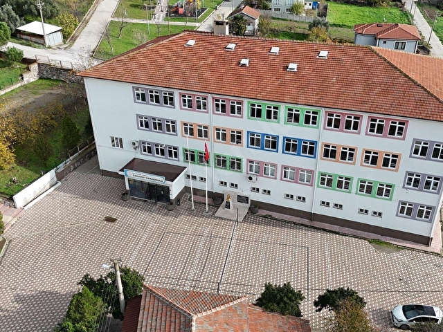 SARIKÖYDE 427 m² SATILIK MÜSTAKİL EV YAPIMINA UYGUN İMARLI ARSA - Görsel 8