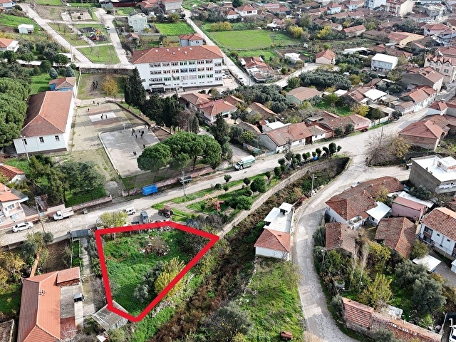 SARIKÖYDE 427 m² SATILIK MÜSTAKİL EV YAPIMINA UYGUN İMARLI ARSA - Görsel 4