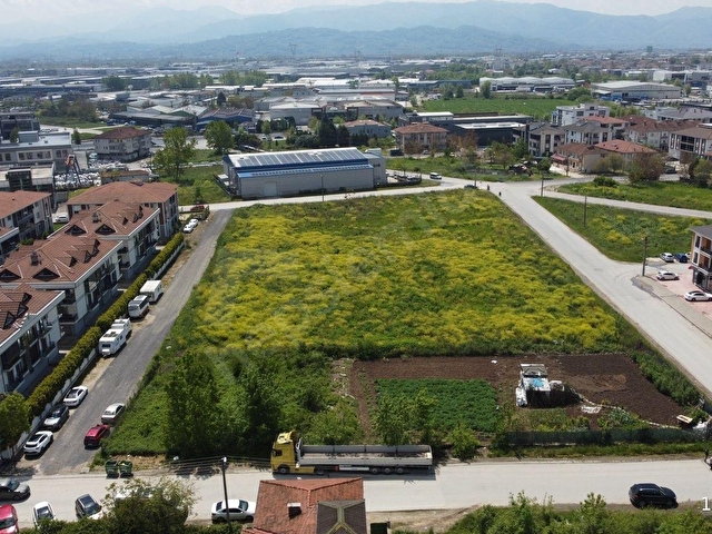 SAKARYA ERENLER MAHALLESİNDE PREMİUM 1744 M2 TİCARİ ARSA FIRSATI - Görsel 18