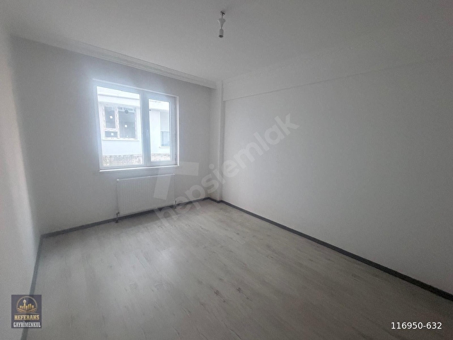 REFERANS EMLAKTAN BAĞLUM HİSAR DA LÜX YAPILI TERAS BALKONLU 2+1 90 M2 - Görsel 2