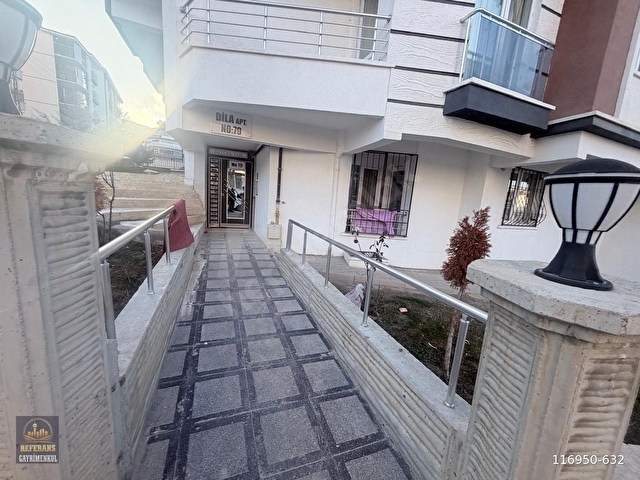 REFERANS EMLAKTAN BAĞLUM HİSAR DA LÜX YAPILI TERAS BALKONLU 2+1 90 M2 - Görsel 12