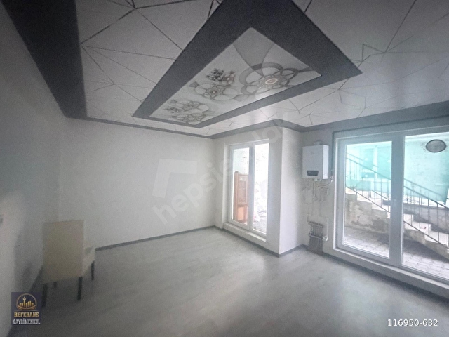 REFERANS EMLAKTAN BAĞLUM HİSAR DA LÜX YAPILI TERAS BALKONLU 2+1 90 M2