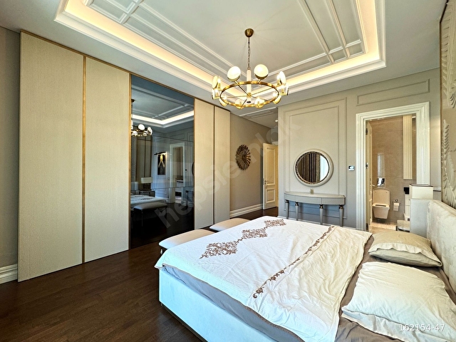 Esin Karadağdan Göl İstanbulda Eşyalı Satılık 6+1 Villa - Görsel 23