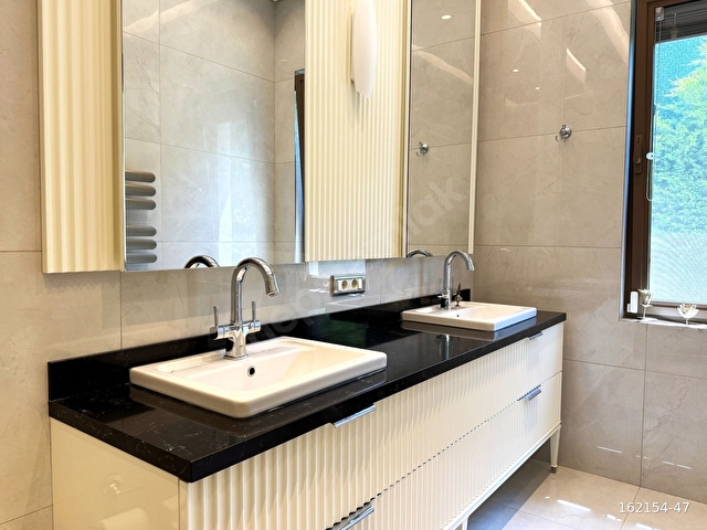 Esin Karadağdan Göl İstanbulda Eşyalı Satılık 6+1 Villa - Görsel 26