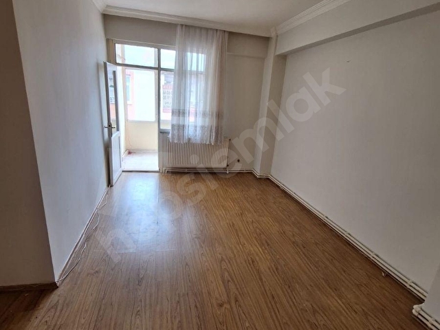 PENDİK KAVAKPINAR MAHALLESİNDE SATILIK 2+1 DAİRE