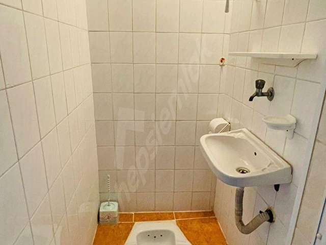 Doğanayda Köşe Konumda Asansörlü Otoparklı 3+1 Daire - Görsel 13