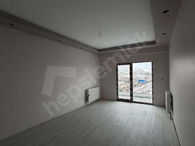 ERCİŞTE VANYOLU MAHALLESİNDE SATILIK 2+1 SIFIR DAİRE - Görsel 3