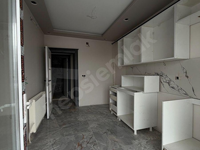ERCİŞTE VANYOLU MAHALLESİNDE SATILIK 2+1 SIFIR DAİRE - Görsel 9