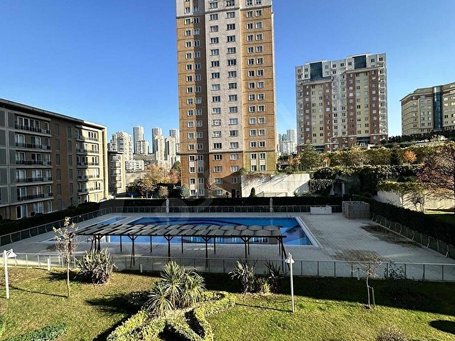 Bahçeşehir Spradon Quartz satılık kısa blok tadilatlı 4+1 daire - Görsel 3
