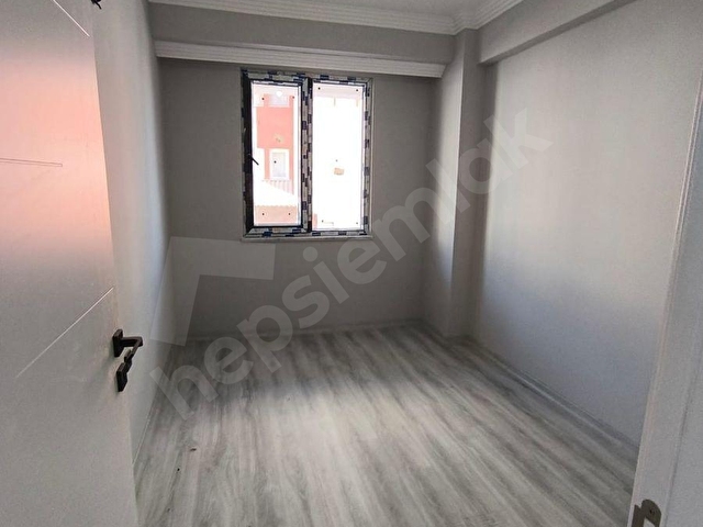 VEZİREV EMLAKTAN SULUOVA YENİ MAH. 135M2 FIRSAT DAİRE - Görsel 12
