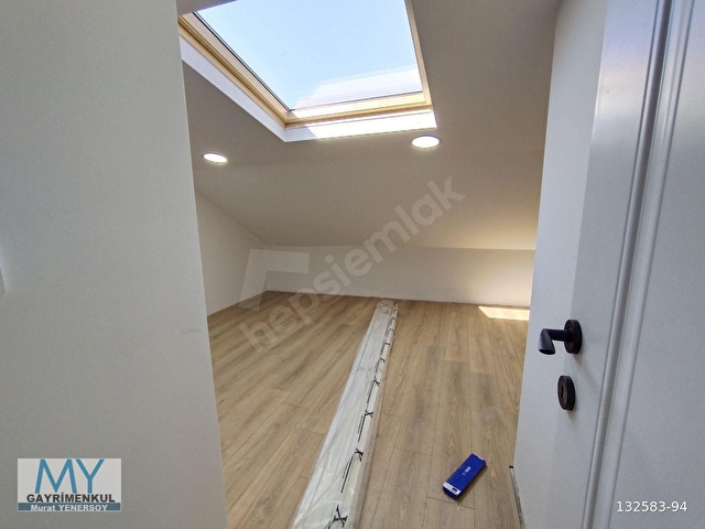 İDEALTEPE SAHİLDE MARMARAY 200 METRE-SIFIR 140 M2 NET KULLANIMLI - Görsel 17