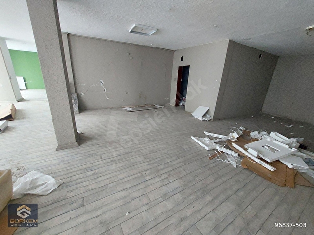 ÇARŞININ EN İŞLEK NOKTASINDA 3 KATLI 325m2 DÜKKAN - Görsel 9