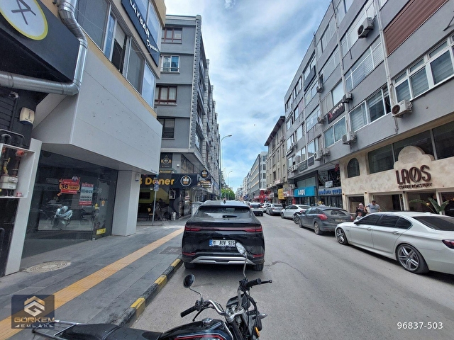 ÇARŞININ EN İŞLEK NOKTASINDA 3 KATLI 325m2 DÜKKAN - Görsel 2