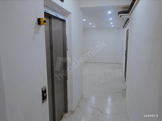 ALTINŞEHİR MEYDANDA YENİ BİNADA KREDİYE UYGUN ARAKAT SIFIR 2+1. - Görsel 27