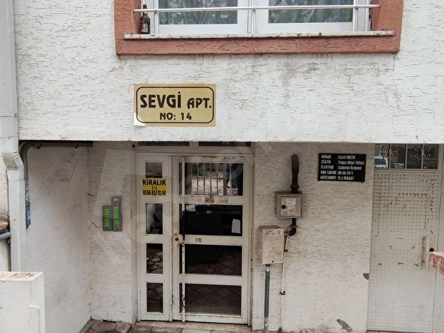 BAHÇELİEVLERDE, CADDEYE YAKIN, ARA KAT, BALKONLU, SATILIK 1+1 DAİRE - Görsel 10