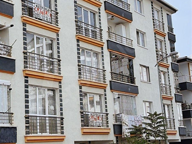 KUZEY EMLAKTAN KARAKEÇİLİ CADDE ÜZERİNDE 2. KATTA 3+1 DAİRE - Görsel 2